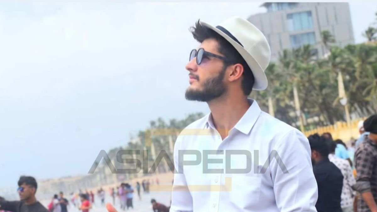 Iqbal Masoodi (TV host, model, and radio presenter) Biography